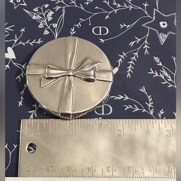 Tiffany Pocket/ Purse Mirror W/ Bow 3β 925 silver - Picture 3 of 4